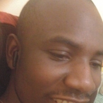 Pour dialoguer avec ademujonathan, telechargez son Messenger
