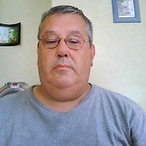 Pour dialoguer avec anubis58, telechargez son Messenger