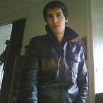 Pour dialoguer avec assouan1, telechargez son Messenger