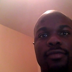 Pour dialoguer avec blackmas, telechargez son Messenger