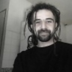 Pour dialoguer avec charmantdiscret1, telechargez son Messenger