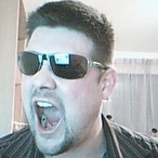 Pour dialoguer avec darkraven81, telechargez son Messenger