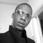 Pour dialoguer avec dibamounir, telechargez son Messenger
