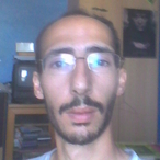 Pour dialoguer avec djeyjay, telechargez son Messenger