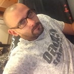 Tchat en direct avec Djkev764