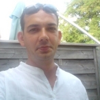 Pour dialoguer avec krystof72, telechargez son Messenger