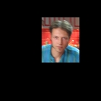 Pour dialoguer avec mattleod, telechargez son Messenger