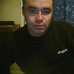 Pour dialoguer avec mikaetangel51, telechargez son Messenger