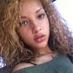 Tchat en direct avec Nayyah