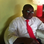 Pour dialoguer avec paulomakanda, telechargez son Messenger
