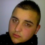 Pour dialoguer avec razvan66, telechargez son Messenger