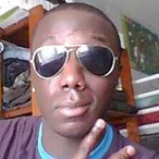 Pour dialoguer avec rony92500, telechargez son Messenger