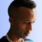 Pour dialoguer avec sg974, telechargez son Messenger