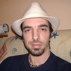 Pour dialoguer avec symplygreg, telechargez son Messenger