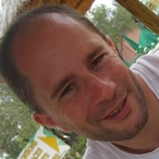 Pour dialoguer avec william386, telechargez son Messenger